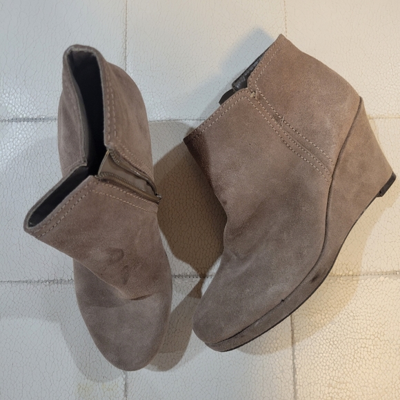 Suede Boots - Picture 2 of 9